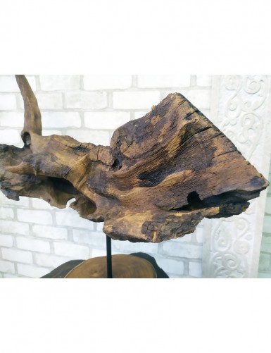 Instalacja artystyczna Nosorożec z naturalnego drewna do biura